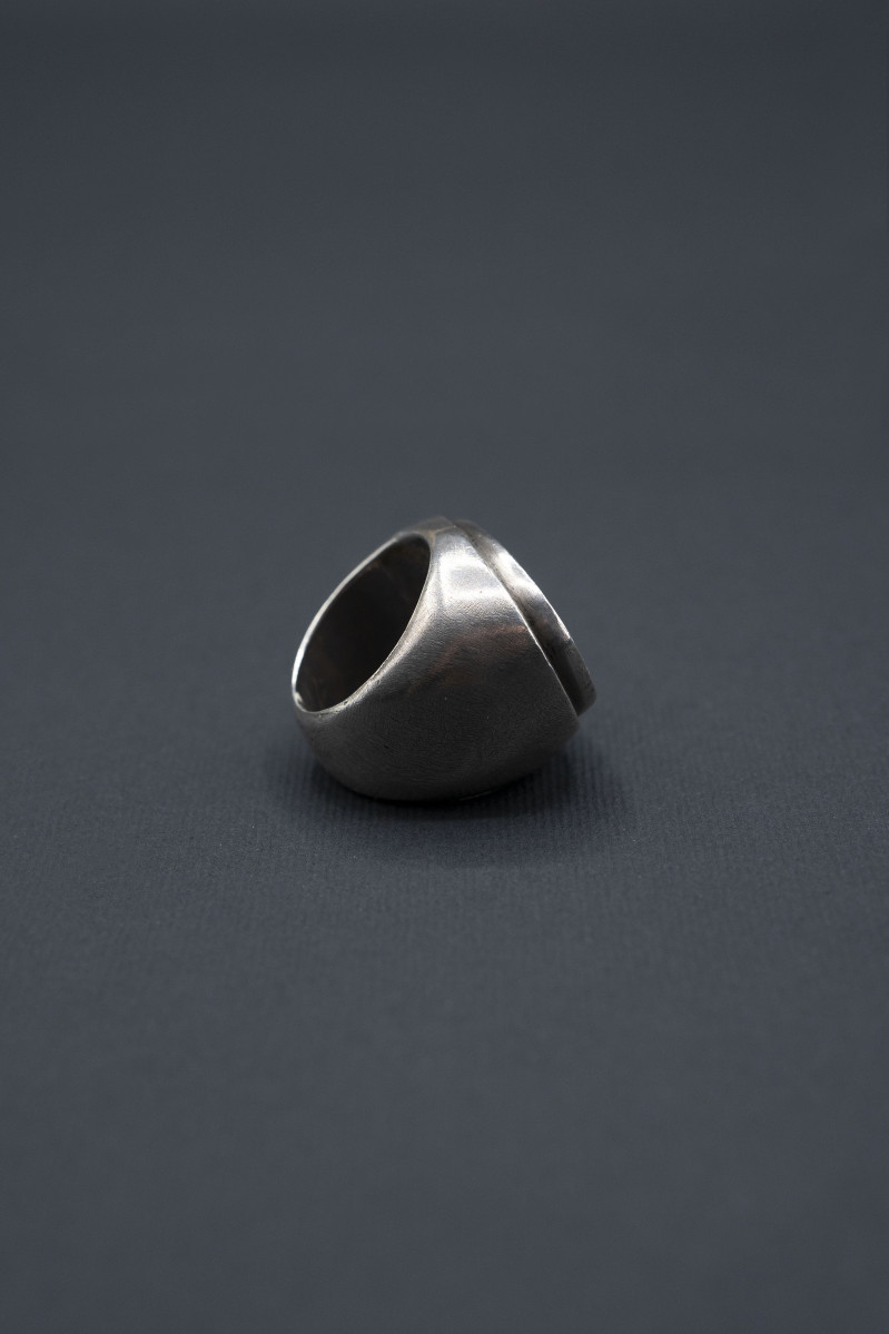 Anello con sigillo in corniola